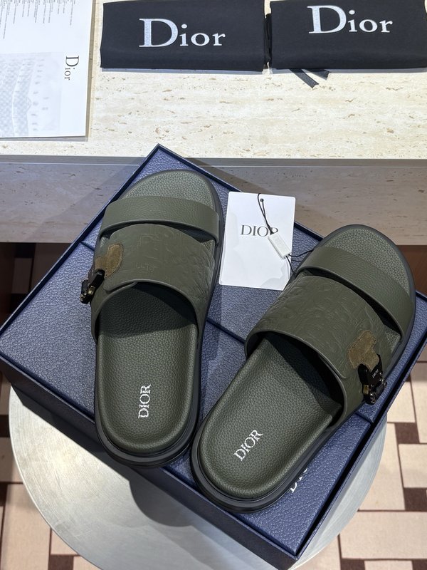 Dior Aqua 남성 교차 스트랩 샌들 001-228995
