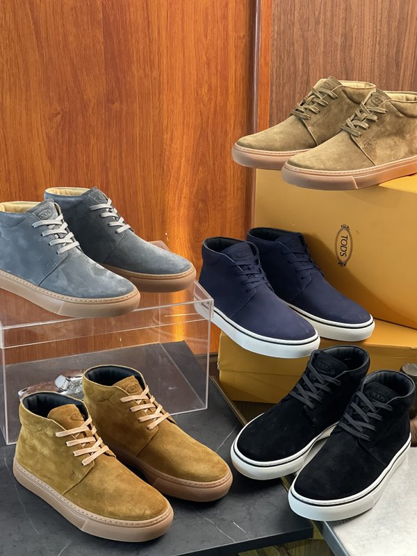Tod's 스웨이드 가죽 하이톱 운동화 001-229017