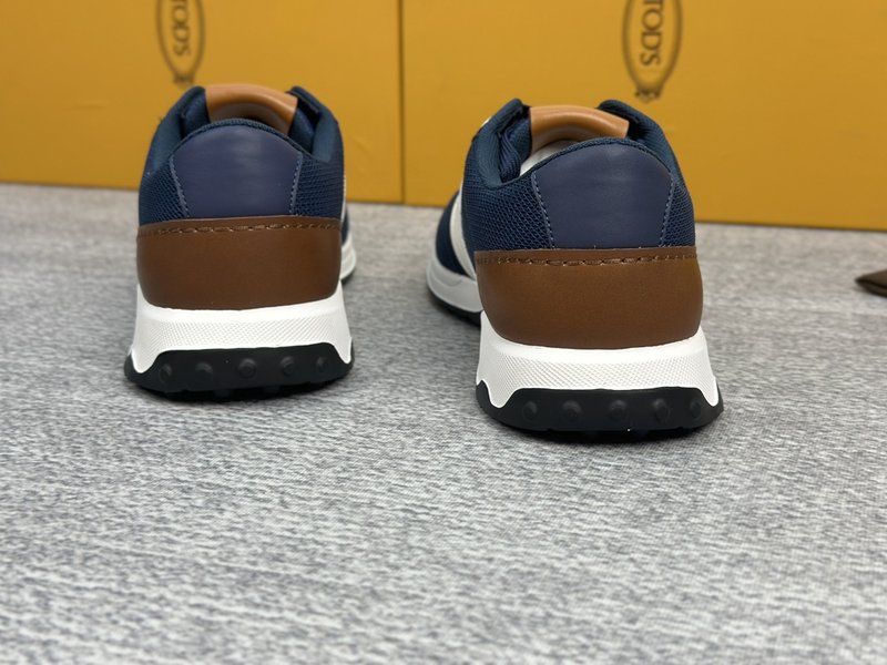 TOD'S 스웨이드 가죽 패브릭 운동화 001-229021