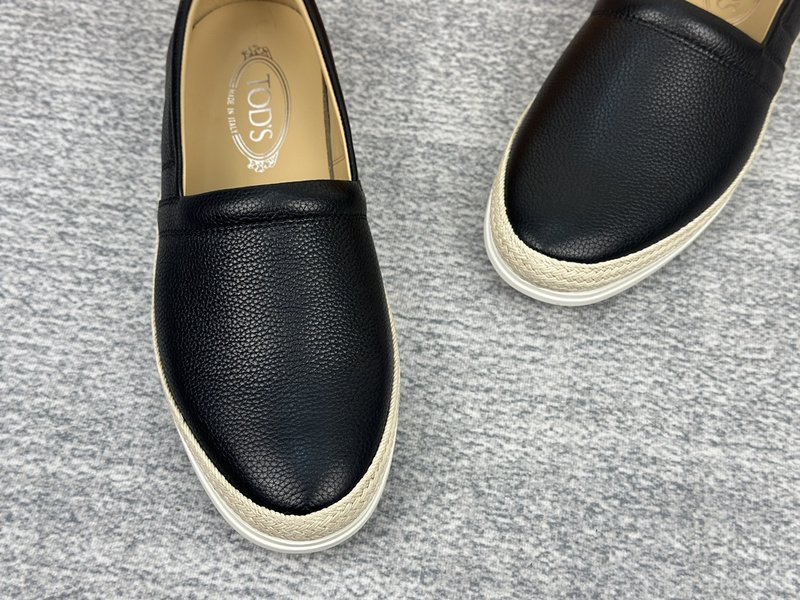 TOD'S 토즈 신규 남성 가죽 로퍼 001-229032
