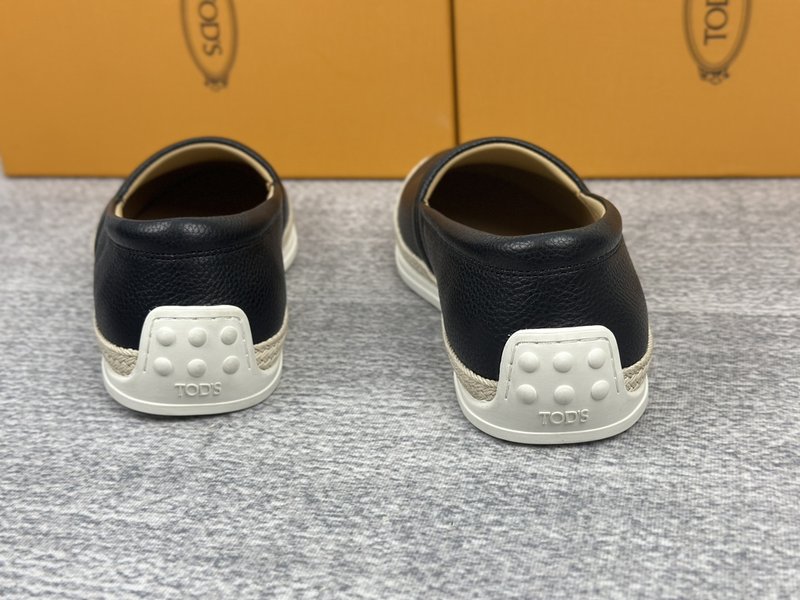 TOD'S 토즈 신규 남성 가죽 로퍼 001-229032