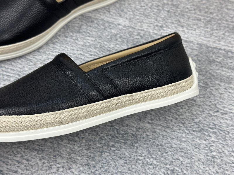TOD'S 토즈 신규 남성 가죽 로퍼 001-229032