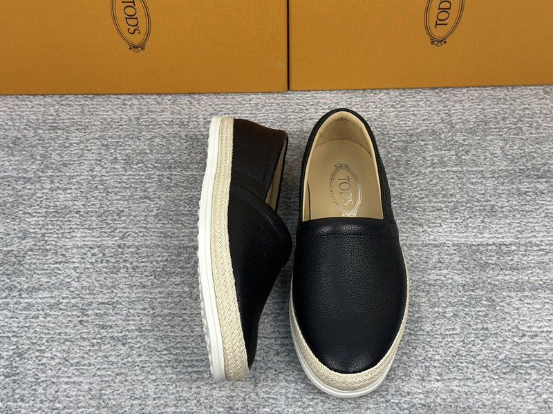 TOD'S 토즈 신규 남성 가죽 로퍼 001-229032