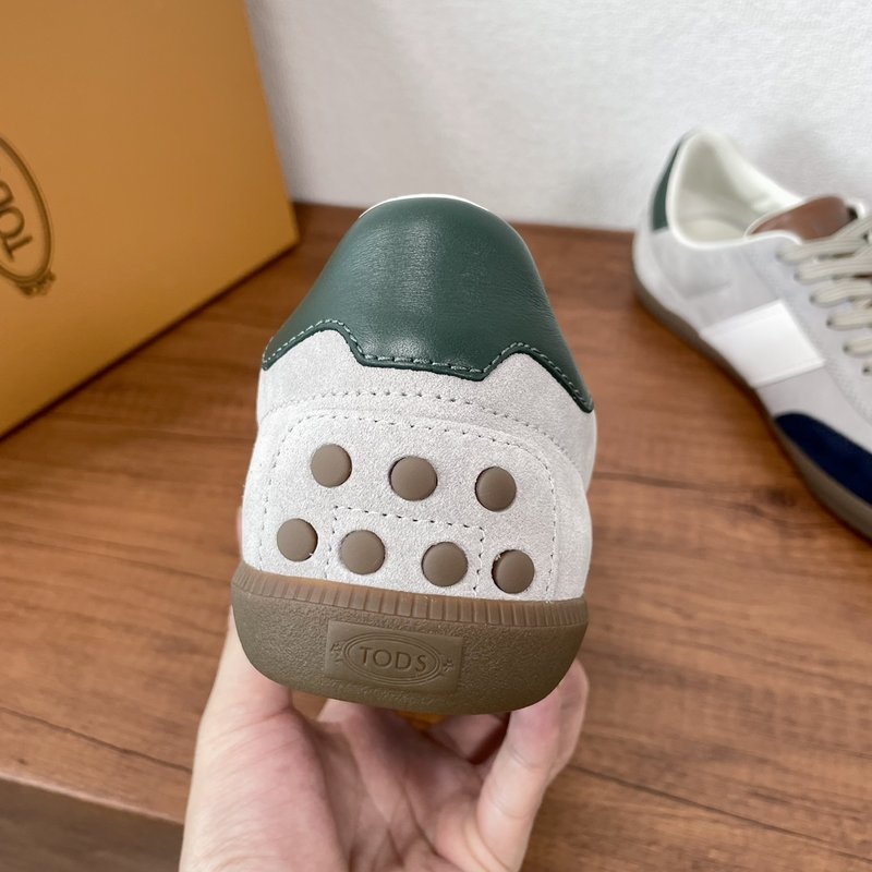 TOD'S Tabs 스웨이드 레저 스니커즈 001-229043