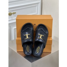 Tod's 남성 메탈 로고 샌들 001-229047