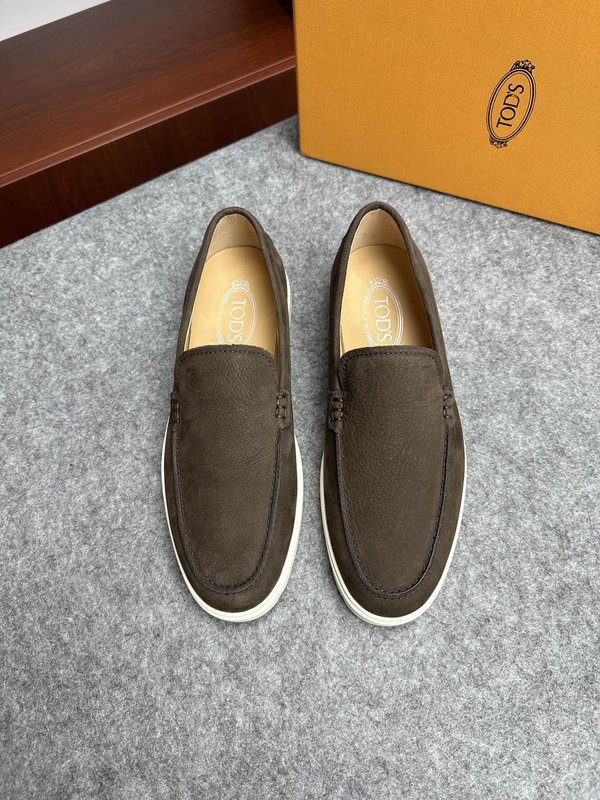 TODS 남성 스웨이드 로퍼 구두 001-229048