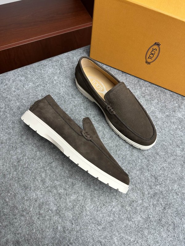 TODS 남성 스웨이드 로퍼 구두 001-229048