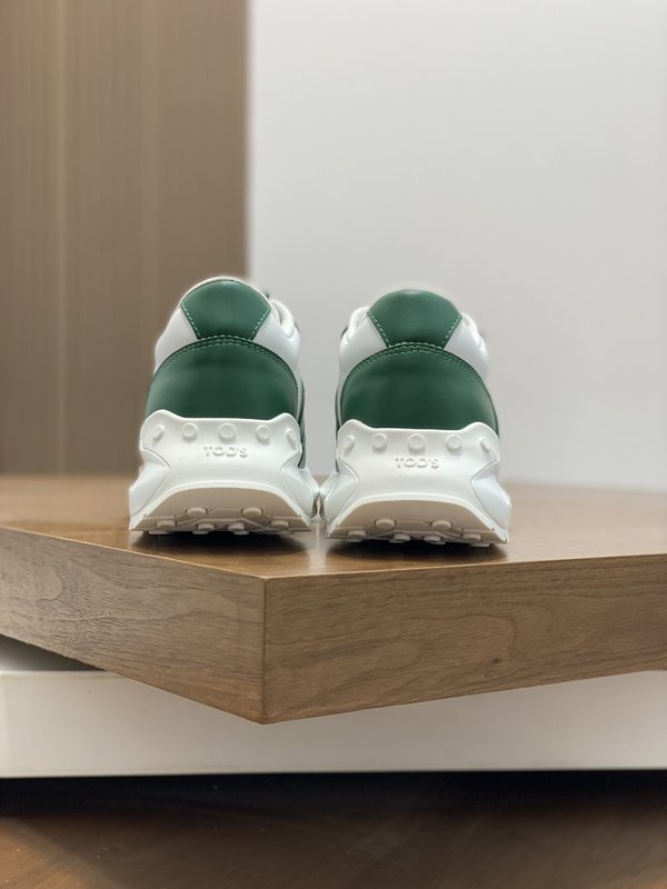 Tods 남성 스웨이드 레저 운동화 001-229049