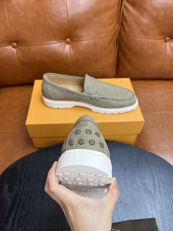 TOD'S 토즈 남성 스웨이드 로퍼 슈즈 001-229053