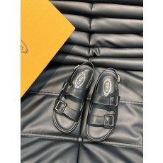 Tod's 남성 수입 소가죽 샌들 001-229058