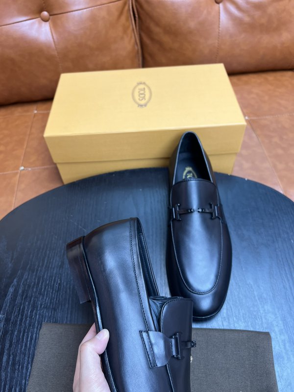 TODS 남성 경량 가죽 로퍼 구두 001-229063