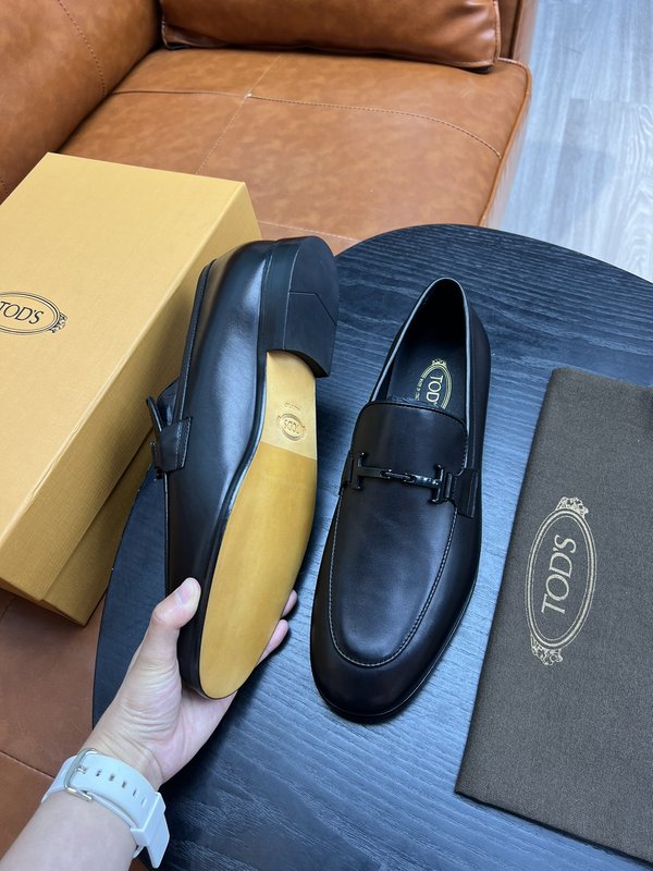 TODS 남성 경량 가죽 로퍼 구두 001-229063