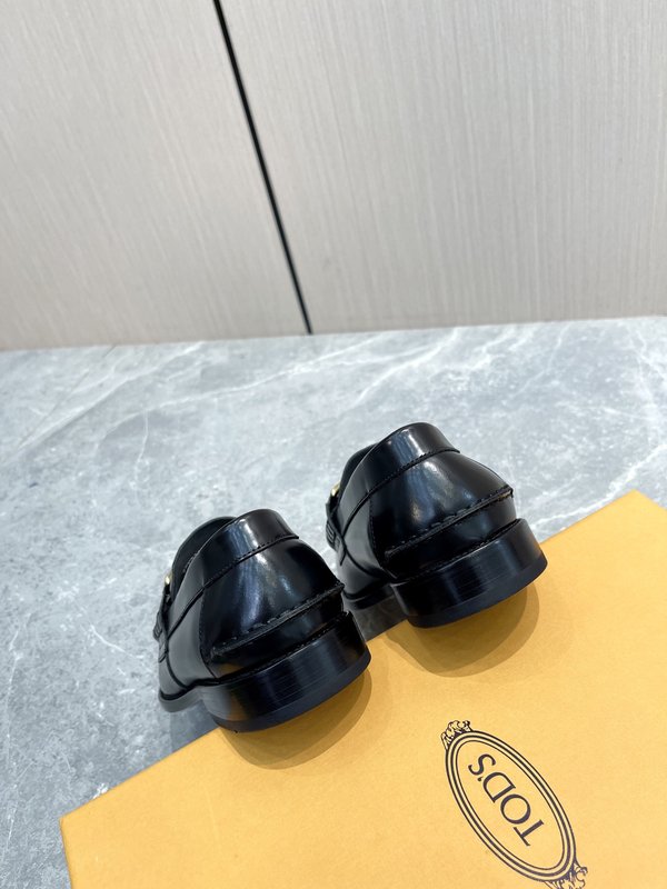Tods 남성용 오픈에지 소가죽 로퍼 001-229065