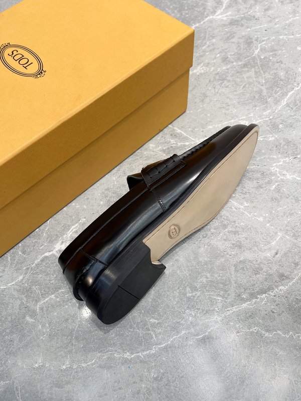 Tods 남성용 오픈에지 소가죽 로퍼 001-229065