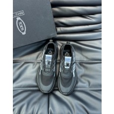 Tod's 남성 캐주얼 조깅 운동화 001-229074