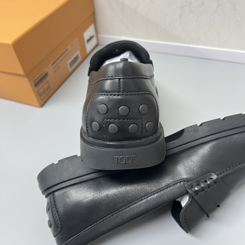 Tods 신상 가죽 수제 로퍼 001-229081