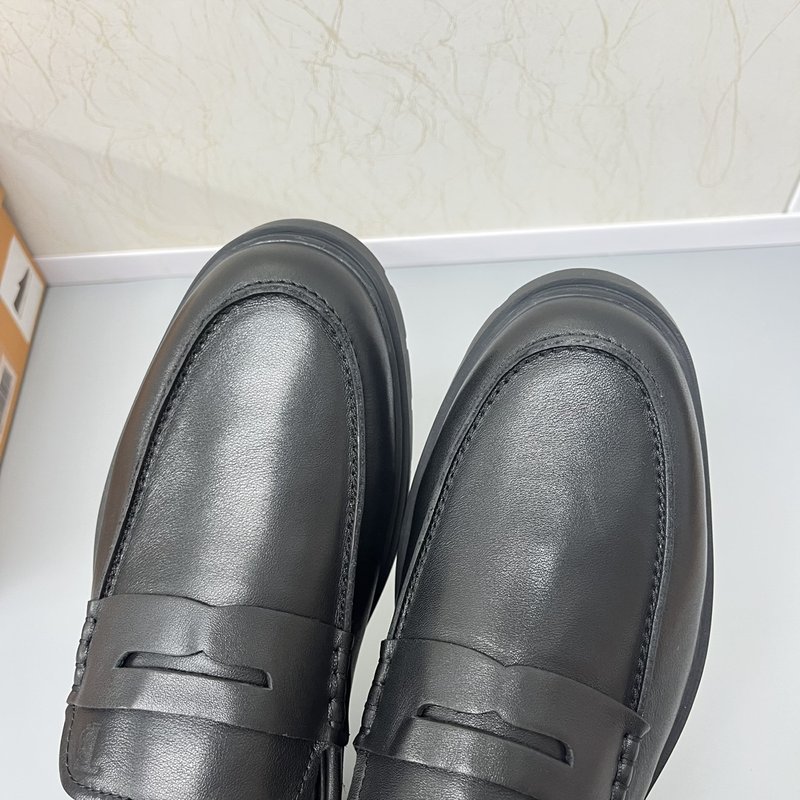 Tods 신상 가죽 수제 로퍼 001-229081
