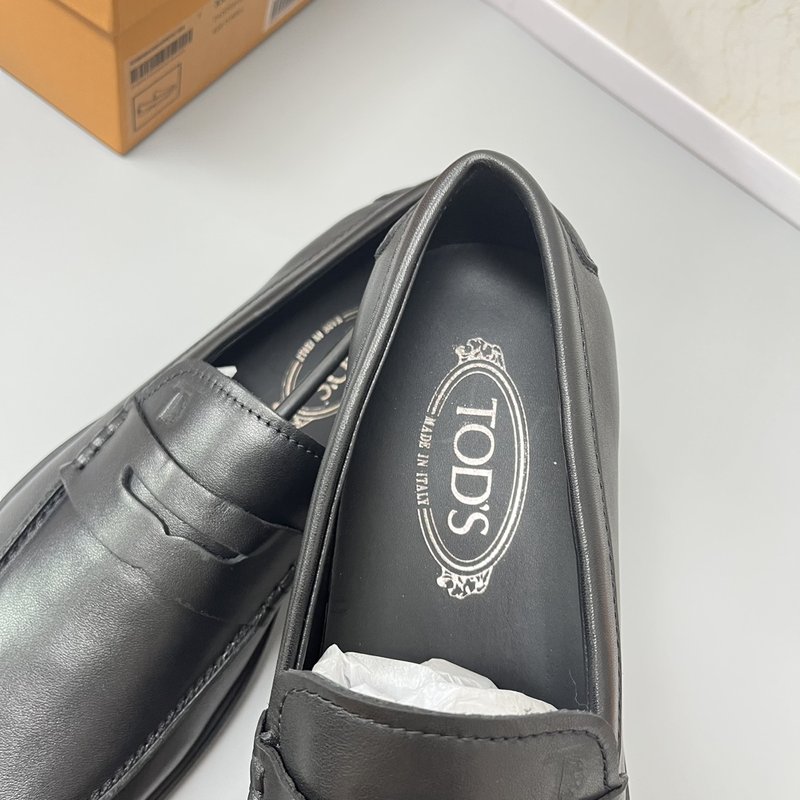 Tods 신상 가죽 수제 로퍼 001-229081