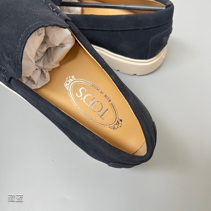 Tods 신규 스웨이드 가죽 로퍼 001-229082