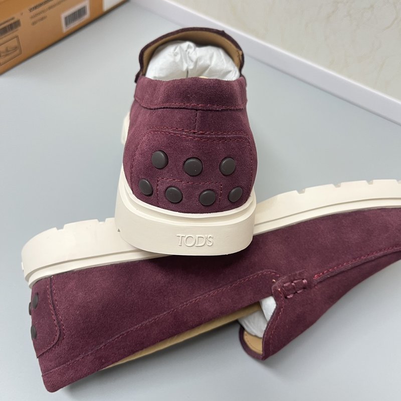 Tods 스웨이드 로퍼 고무 도트 솔 001-229085