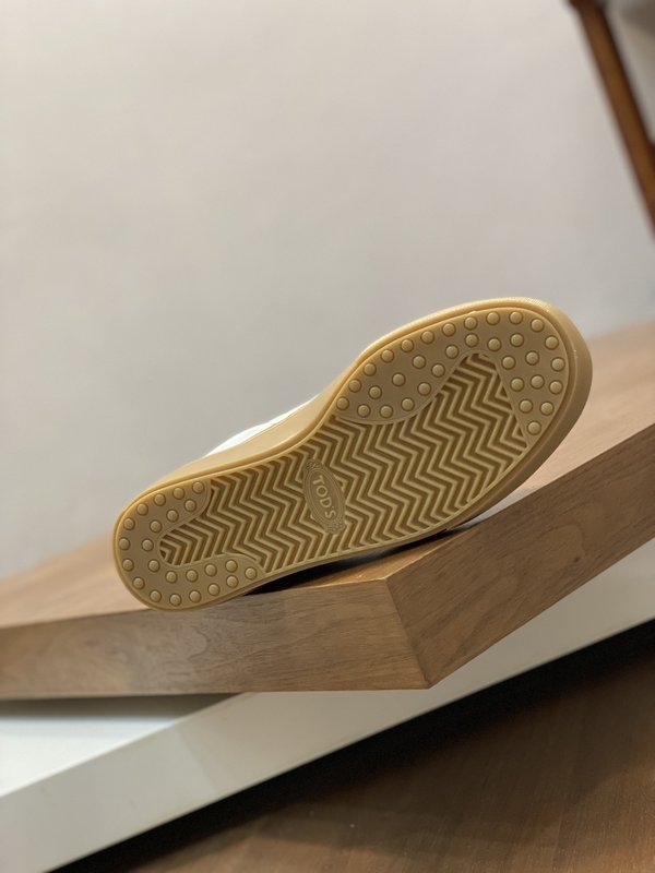 TOD'S 토즈 가죽 스니커즈 001-229086