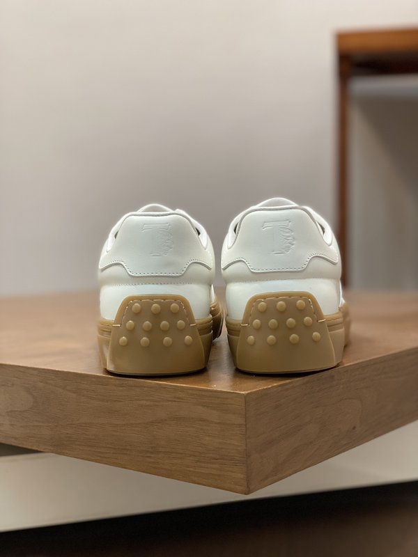 TOD'S 토즈 가죽 스니커즈 001-229086