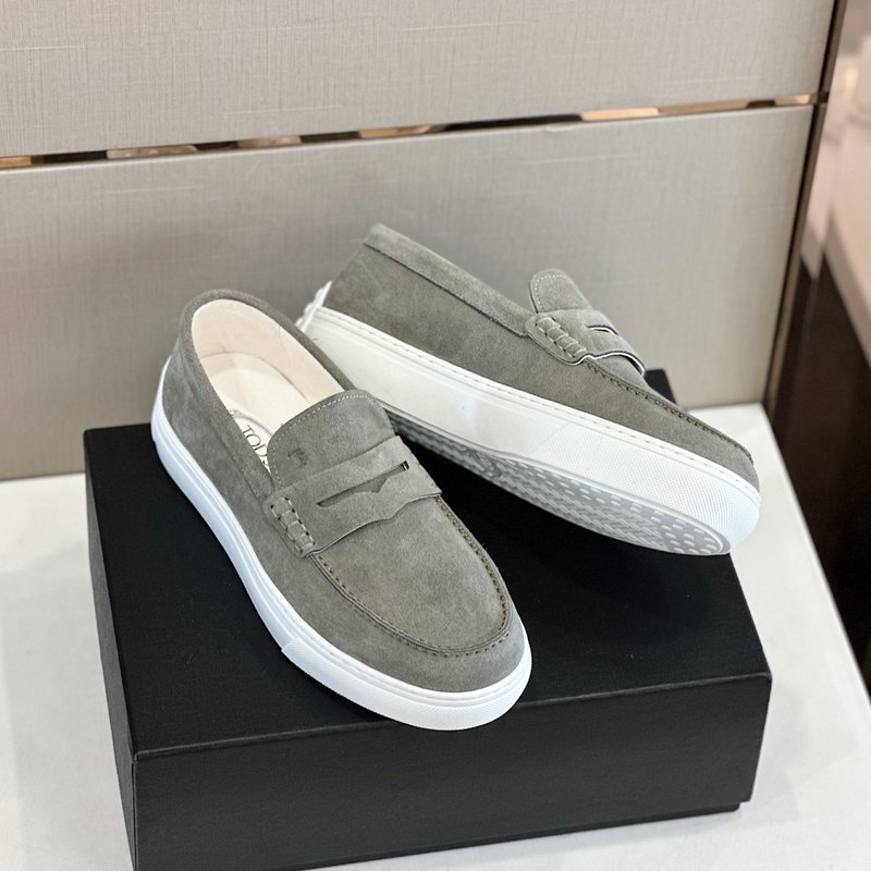 TOD'S 스웨이드 가죽 남성 로퍼 001-229090