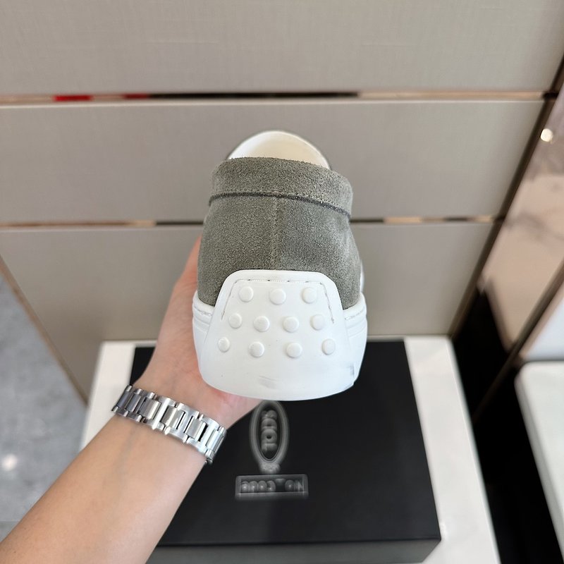 TOD'S 스웨이드 가죽 남성 로퍼 001-229090