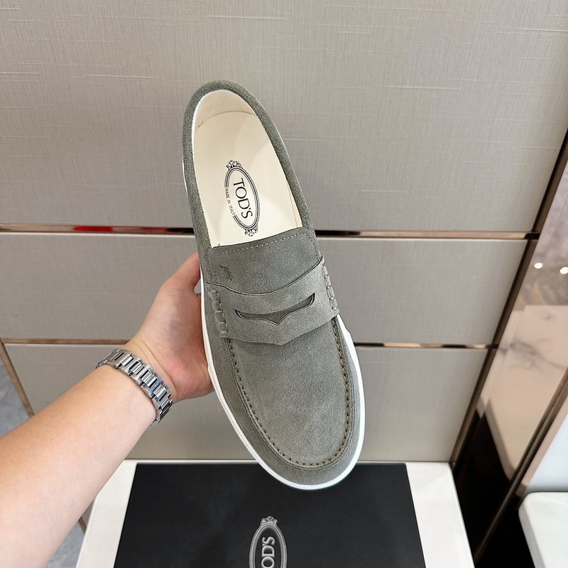 TOD'S 스웨이드 가죽 남성 로퍼 001-229090