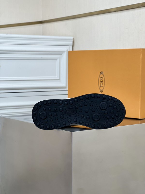 Tod's 남성 스웨이드 운동화 001-229091