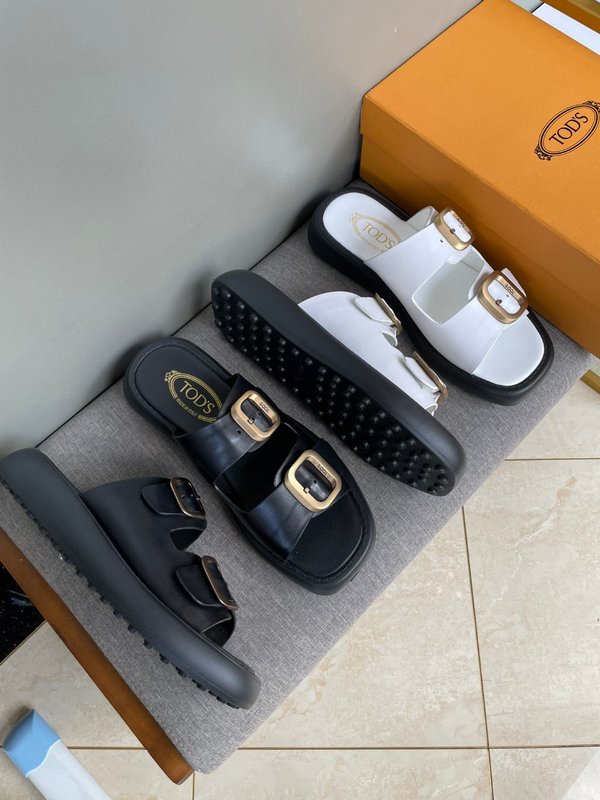 TODS 토즈 클래식 더블 T 로고 슬리퍼 001-229092