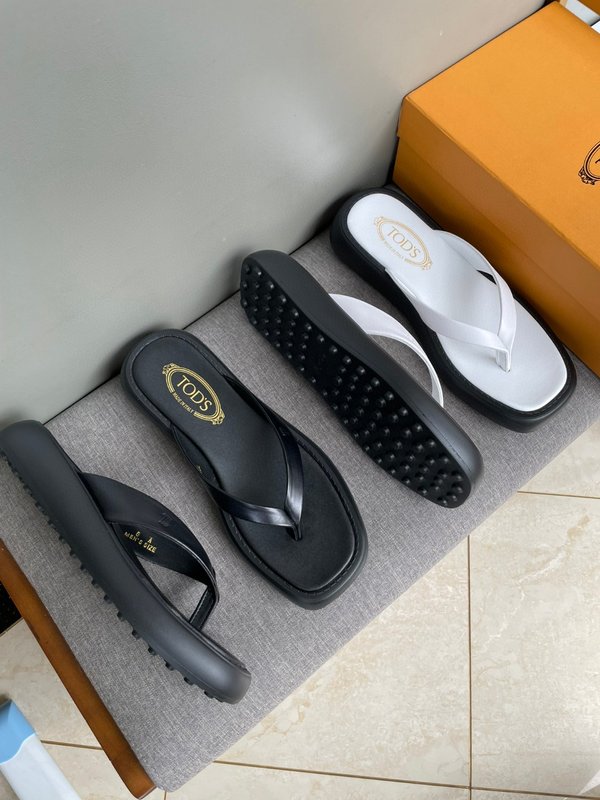 TODS 토즈 클래식 더블 T 로고 슬리퍼 001-229092