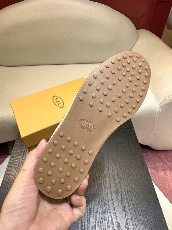Tod's 스텝온 스웨이드 가죽 로퍼 001-229096