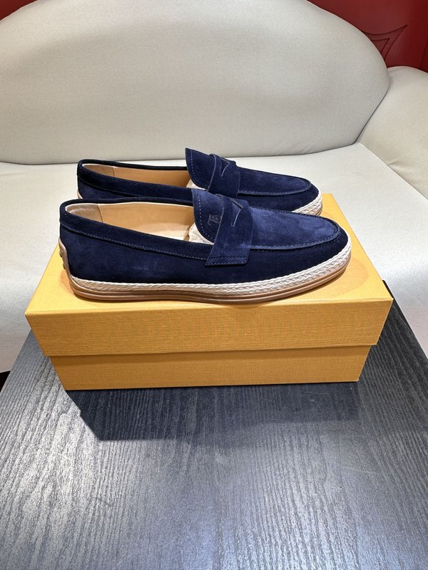 Tod's 스텝온 스웨이드 가죽 로퍼 001-229096