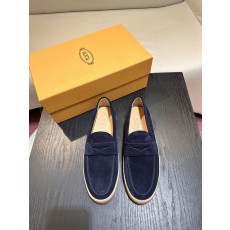Tod's 스텝온 스웨이드 가죽 로퍼 001-229096