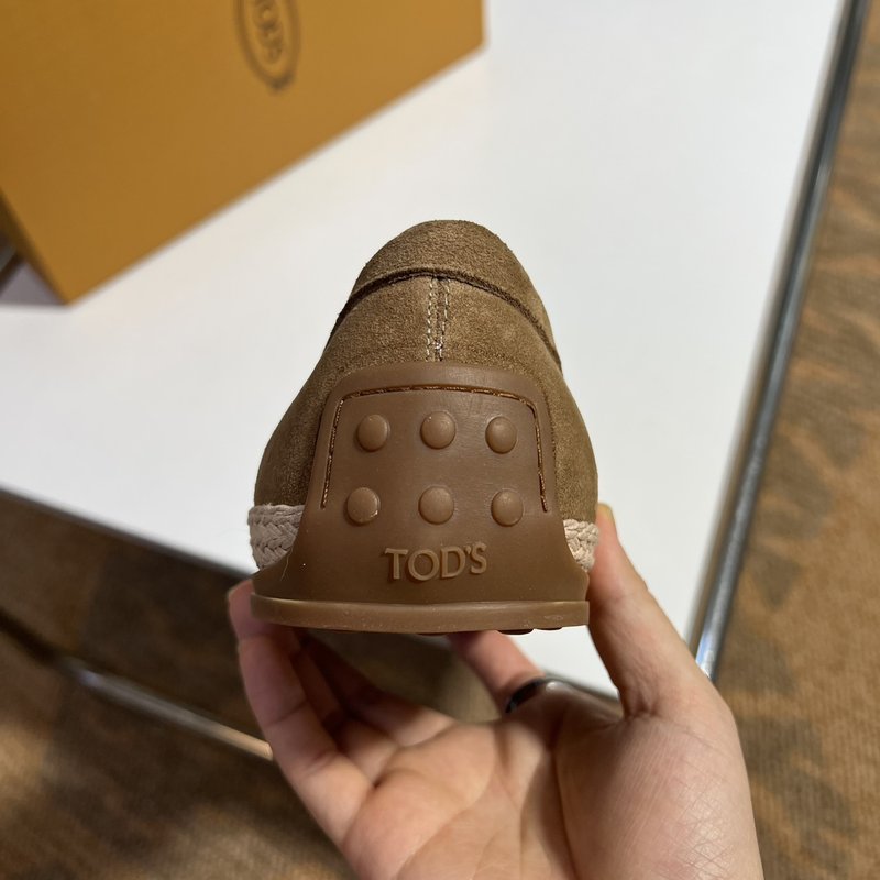 TODS 비즈니스 캐주얼 로퍼 001-229097