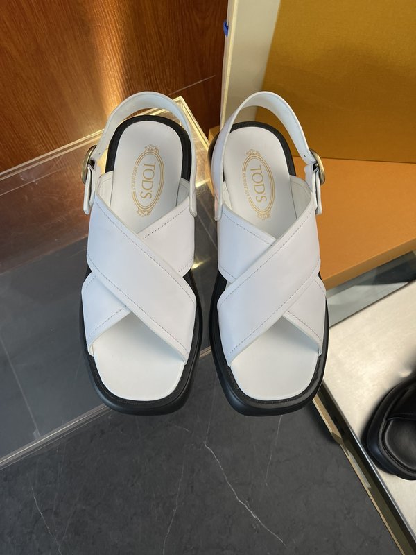 TOD'S 춘하 소가죽 편안한 샌들 슬리퍼 001-229098