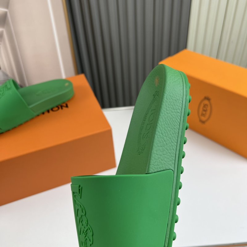 TOD'S 커플 그린 슬리퍼 001-229104