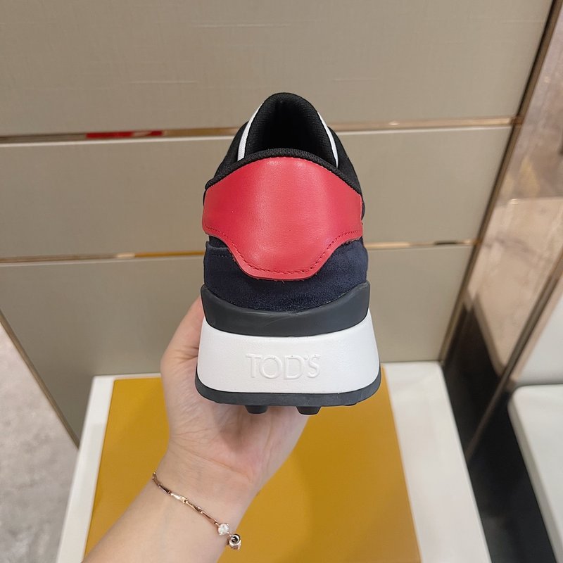 Tods 남성 가죽 패치 운동화 001-229110