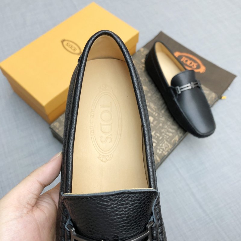 Tods 남성 소금 무늬 가죽 로퍼 001-229113