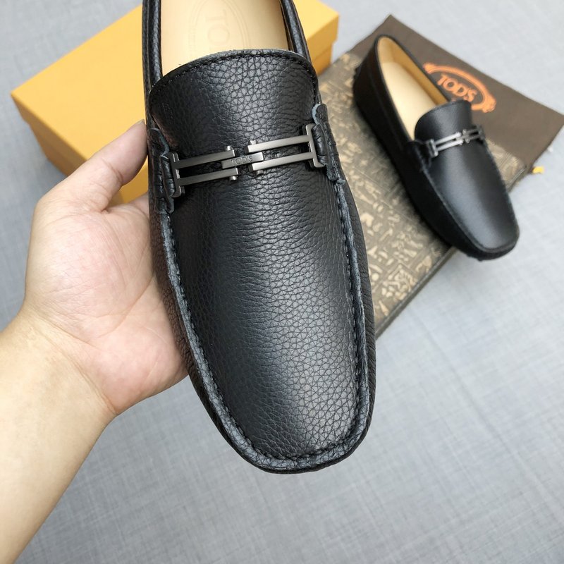 Tods 남성 소금 무늬 가죽 로퍼 001-229113