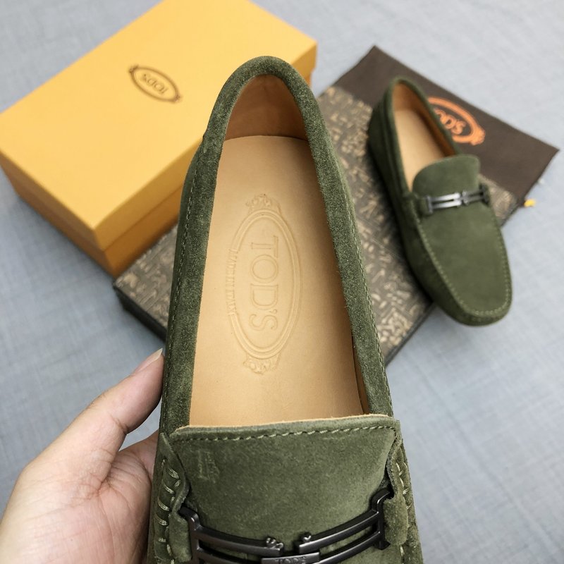 Tods 남성 스웨이드 로퍼 군녹색 001-229115