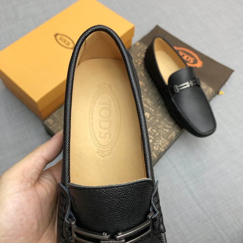 Tods 남성 리자드 패턴 로퍼 001-229122