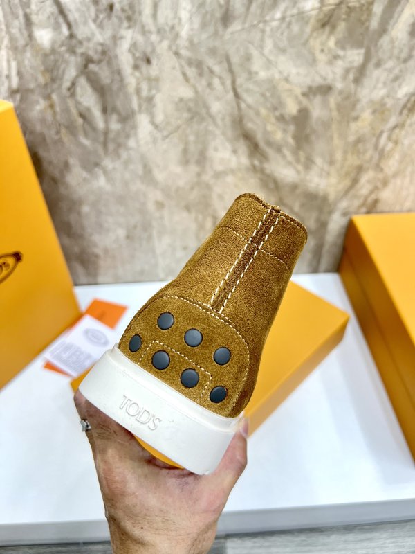 토즈 Tods 핸드 스티치 캐주얼 부츠 001-229145