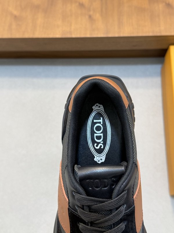 TODS 남성 이탈리아 소 가죽 캐주얼 슈즈 001-229155