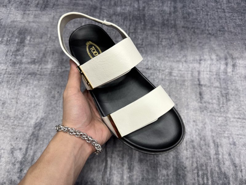 TOD'S 토즈 뉴 슬리퍼 001-229157