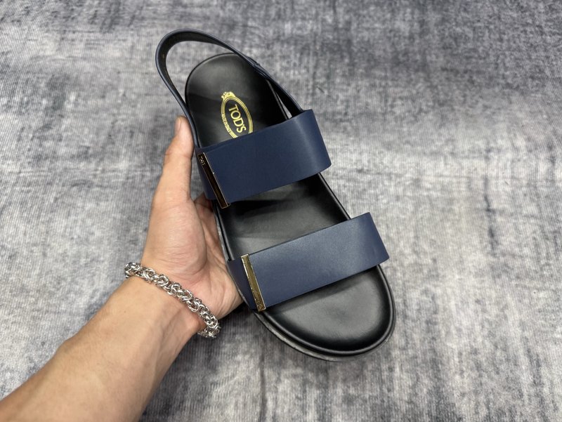 TOD'S 토드스 신규 슬리퍼 001-229159