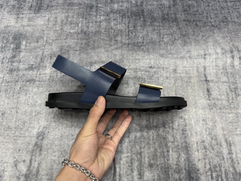 TOD'S 토드스 신규 슬리퍼 001-229159