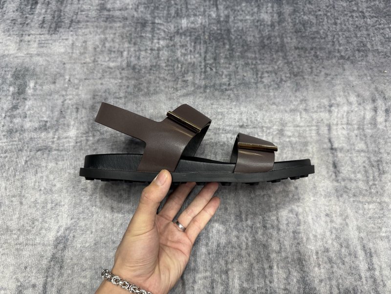 TOD'S 토즈 신규 슬리퍼 001-229160