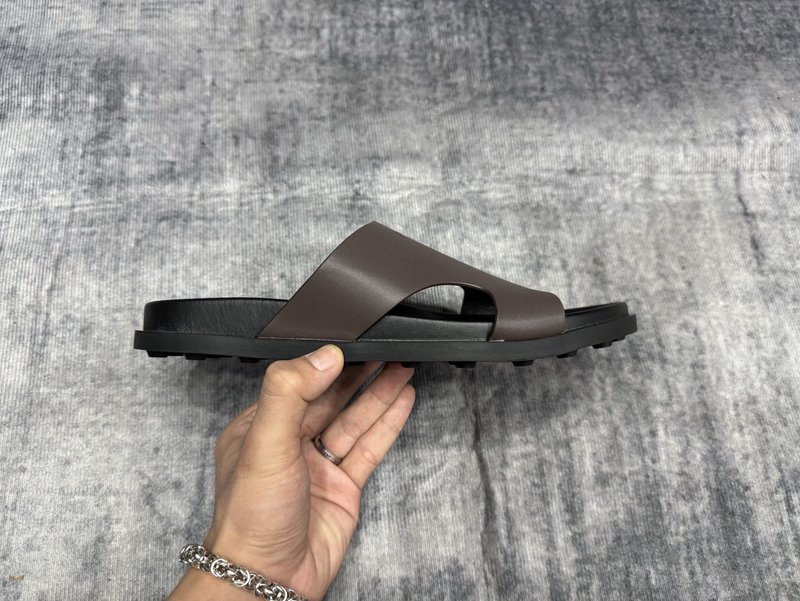 TOD'S 토즈 신규 슬리퍼 001-229166